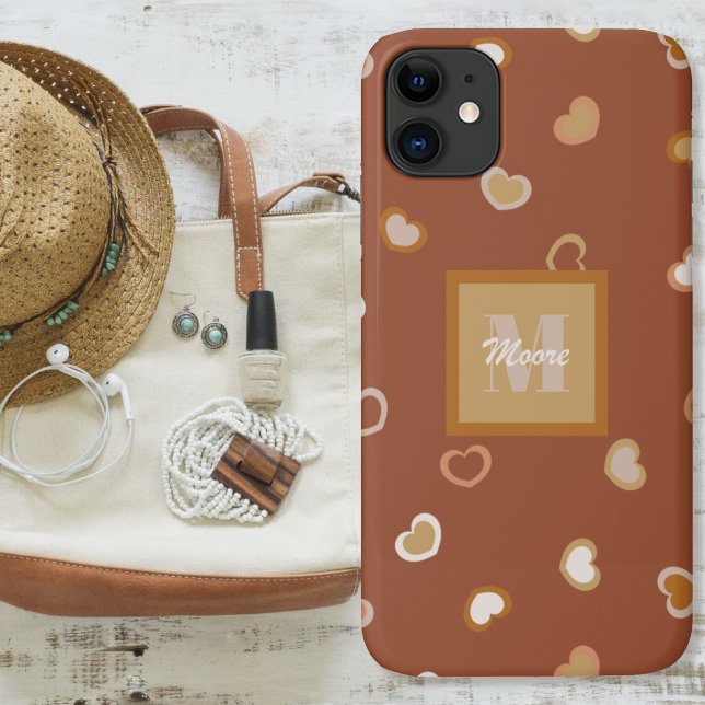 Coques Case-Mate iPhone Coeurs sur Brown en Terres rustiques (Hearts on Brown in Rustic Earthtones Case-Mate iPhone Case by Leapfroglisics Shop)
