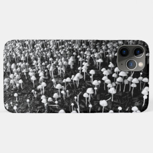 Case-Mate iPhone Case Colonie des champignons noirs et blancs
