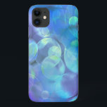 Coque Case-Mate iPhone Conception abstraite fractionnée surréaliste<br><div class="desc">Une fractale cool éthérée et énergique. Beaucoup de cercles rebondissants,  bulles et tourbillons dans des couleurs variées de bleu cool glacé,  vert menthe doux et diverses teintes de violet. Ce design abstrait surréaliste,  composé de couleurs mélangeant tourbillonnantes,  crée un doux mélange de couleurs et de mouvements.</div>