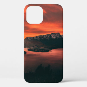 Case-Mate iPhone CASE CORPS D'EAU PRÈS DES MONTAGNES À L'HEURE D'OR