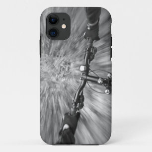 Coque iPhone 11 Descendre une section lisse de piste cyclable
