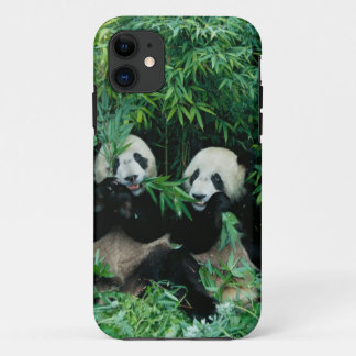 Etui iPhone Case-Mate Deux pandas mangeant du bambou ensemble, Wolong