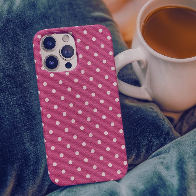 Coques Case-Mate iPhone Dotty Delight Red (A Dotty Delight Red Case-Mate iPhone Case is on the knees. )