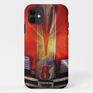 Coque iPhone 11 Emblème de chrome de V8 sur Hotrod