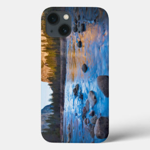 iPhone 13 Case États-Unis, Californie. Les Réflexions Roses De Me