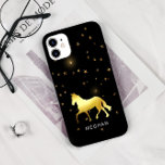 Case-Mate iPhone Case Étoiles de cheval d'or Equestre Personnalisé Monog<br><div class="desc">Illustration de cheval métallique en or sur un arrière - plan noir avec étoiles assorties avec un script élégant. Consultez notre magasin pour plus d'articles de cette collection.</div>