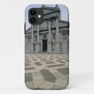 Coque iPhone 11 Façade de l'église, construite 1564-80, I fait p