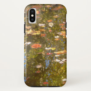 Coque iPhone X Feuilles d'automne et reflet du ruisseau à Greenbe