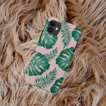 Case-Mate iPhone Case Feuilles Pink & Green Palm sans couture Motif<br><div class="desc">Le Tropical Pink & Green Palm Feuille Seamless Motif est un design dynamique et animé avec un assortiment de feuilles de palmiers rose et vert disposés en motif extensible. Le motif a une disposition transparente, ce qui signifie que les bords de la conception se mélangent de manière transparente pour créer...</div>
