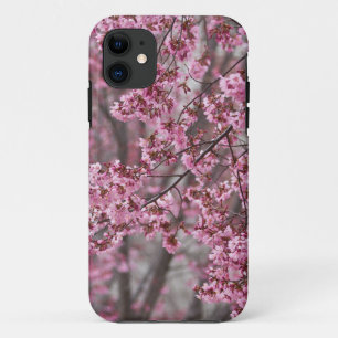 Coque iPhone 11 Fleurs de cerisier Sakura rose flottant