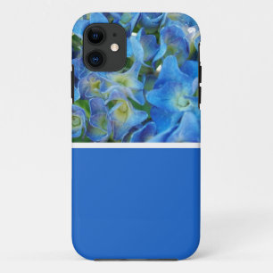 Coque iPhone 11 Fleurs d'hortensia bleues. Photographie florale.