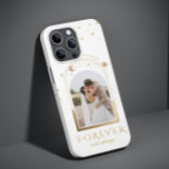 Coque Case-Mate iPhone FOREVER ET TOUJOURS Mariage Magenta Photo céleste<br><div class="desc">FOREVER ET TOUJOURS Mariage Magenta Celestial Photo Nom personnalisé Smart Phone coque iphone présente le soleil, la lune et les étoiles avec votre photo préférée sur un arrière - plan magenta et personnalisée avec votre nom et texte personnalisé ou "Forever et toujours" dans la typographie de script de calligraphie or...</div>