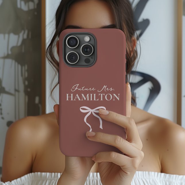 Coques Case-Mate iPhone Future Mme | Écriture Élégante Personnalisée Futur (Personalized Bride Phone Case – Engagement, Bridal Shower & Bachelorette Gift)