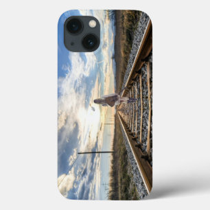 Etui iPhone 13 Girl With Guitar on Railroad Tracks