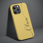 Coque Case-Mate iPhone Gold Black Elegant Calligraphie Nom du script<br><div class="desc">Gold Black Elegant Calligraphy Script Personnalisé Nom iPhone 14 Smart Phone Boîtes dispose d'un design moderne et tendance simple et élégant avec votre nom personnalisé dans élégante calligraphie manuscrite typographie de script sur un arrière - plan or. Conçu par ©Evco Studio www.zazzle.com/store/evcostudio</div>
