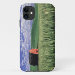 Case-Mate iPhone Case Grange rouge dans un champ de blé et d'orge à Whit