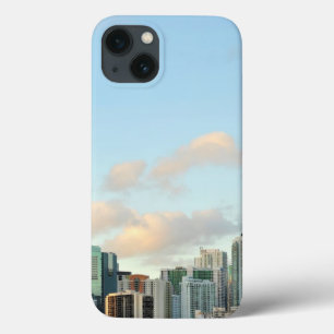 Etui iPhone 13 Gratte-ciel de Miami contre le ciel clair large