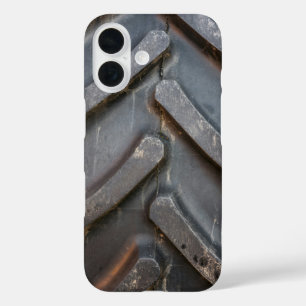 Coque Pour iPhone 16 Gros plan sur la bande de roulement d'un pneu de t