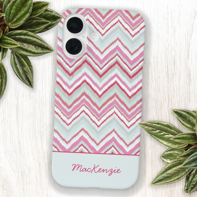 Coques Case-Mate iPhone Ikat Chevron Stripe moderne Nom personnalisé (Modern personalized name abstract geometric pink green ikat chevron stripe cell phone case)