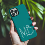 Coque iPhone 16 Pro Max Initiales Monogrammes Turquoises modernes Contempo<br><div class="desc">Initiales Monogramme Turquoise moderne Téléphone contemporain 16 Pro Max Coques dispose d'un monogramme personnalisé dans la typographie de script moderne. Parfait pour la famille et les amis pour les anniversaires,  Noël,  vacances,  Fête des Mères,  Fête des pères et plus. Conçu par ©2024 Evco Holidays www.zazzle.com/store/evcoholidays</div>