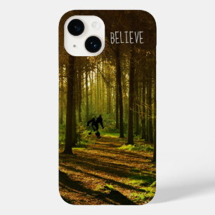 Coque Case-Mate iPhone Joueur de tennis de Bigfoot dans la forêt