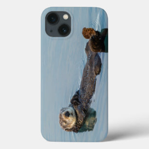 Case-Mate iPhone Case La loutre de mer flottant sur le dos dans l'océan