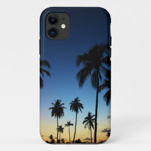 Coque iPhone 11 La plage et un Praia côtier du village font le