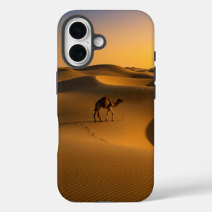 Coque Pour iPhone 16 le chameau traverse les dunes de sable doré au cou