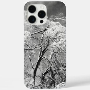 Coque iPhone 16 Pro Max les arbres portent l'hiver