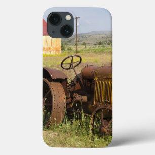 Case-Mate iPhone Case Les Etats-Unis, Orégon, Shaniko. Tracteur vintage