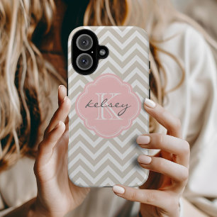 Coque Pour iPhone 16 Linge Beige et rose Chevron Personnalisé Monogramm