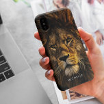 Case-Mate iPhone Case Lion Majestic Personnalisé<br><div class="desc">Personnalisé majestueux visage de lion avec le roi de la jungle,  féroce mais étonnamment beau. Utilisez la fonction personalize pour ajouter votre nom ou laissez-le vide pour une couverture simple. Fait un grand cadeau pour la famille,  les amis et toute autre personne à l'approche de la saison des fêtes.</div>