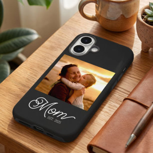 Coque Pour iPhone 16 Maman a établi un élégant script blanc Photo Noir