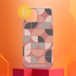 Coque Pour iPhone 16 MCM Mod Circles Motif rose or rose pâle gris<br><div class="desc">Un motif moderne du milieu du siècle avec des quarts de cercles dans un motif rétro branché. Le design minimal comprend une combinaison d'or rose, de rose roux et de gris. Vous pouvez ajouter votre nom en bas dans une police simple sans serif. Pour les utilisateurs avancés, vous pouvez modifier...</div>