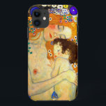 Coque Case-Mate Pour iPhone Mère et enfant par art Nouveau de Gustav Klimt<br><div class="desc">Mère et enfant - détail des trois âges de la femme,  d'une peinture populaire par le symboliste autrichien et de l'artiste Gustav Klimt de nouveau d'art à partir de 1905.  Cas 5/5s d'iPhone de beaux-arts.</div>