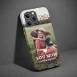 Case-Mate iPhone Case Mignonne COEUR T'AIME MÈRE Fête des Mères Photo<br><div class="desc">Cute Heart Love You Mom Mother's Mother's Day Photo coque iphone présente votre photo préférée avec le texte "(love heart) you Mom" en script blanc moderne avec vos noms ci-dessous. Personnalisez en modifiant le texte dans la zone de texte fournie et en ajoutant votre propre image. Conçu par ©2022 Evco...</div>