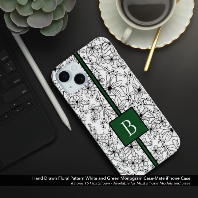 Coques Case-Mate iPhone Modèle floral blanc dessiné à la main et Monogramm (Hand Drawn Floral Pattern: White Flowers with Green Monogram Case-Mate iPhone Case)
