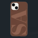 Coque Case-Mate iPhone Moderne marron naturel initial minimal contemporai<br><div class="desc">Monogramme initial marron naturel moderne minimaliste design de boîtier de téléphone contemporain.</div>