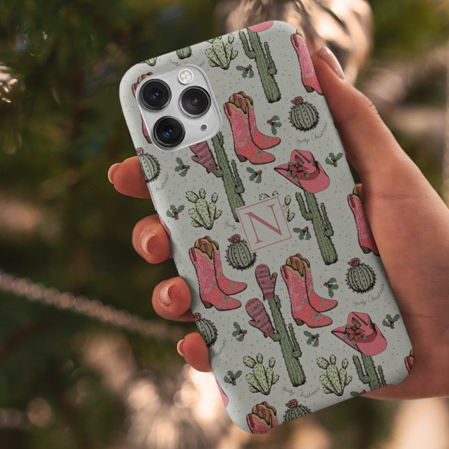 Coques Case-Mate iPhone Monogramme de Noël de la petite fille (Custom Green Country Christmas Cowgirl Boots, Hats, Mittens & Cactus. Hand-Drawn in Black Ink.)