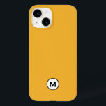 Coque Case-Mate iPhone Monogramme jaune moutarde moderne<br><div class="desc">Étui de téléphone moderne tendance Monogramme jaune moutarde Emblem. Simple monogramme noir et blanc avec initiale monogrammée dans la typographie moderne sur un arrière - plan jaune moutarde brillant.</div>