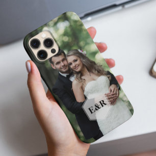 Coque iPhone 15 Mini Monogramme moderne