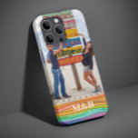 Case-Mate iPhone Case Monogramme Nom photo Colorful Wave tendance modern<br><div class="desc">Monogramme Photo Name Colorful Wave Moderne iPhone Smartphone Case contient votre photo préférée avec vos noms et monogrammes personnalisés sur un accent d'onde coloré. Un cadeau parfait pour Noël,  anniversaire,  vacances,  meilleurs amis,  couples,  anniversaire et plus encore. Conçu par ©Evco Studio www.zazzle.com/store/evcostudio</div>