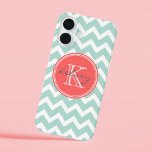 Coques iPhone 16 Monogramme personnalisé de menthe et corail Chevro<br><div class="desc">Design mignon et girly avec un motif de chevron en zigzag moderne,  personnalisé avec votre nom monogramme personnalisé et initial dans un cadre de cercle chic. Cliquez sur Customiser pour modifier les polices et les couleurs du texte monogramme afin de créer votre propre design. Cadeaux adorables et uniques !</div>