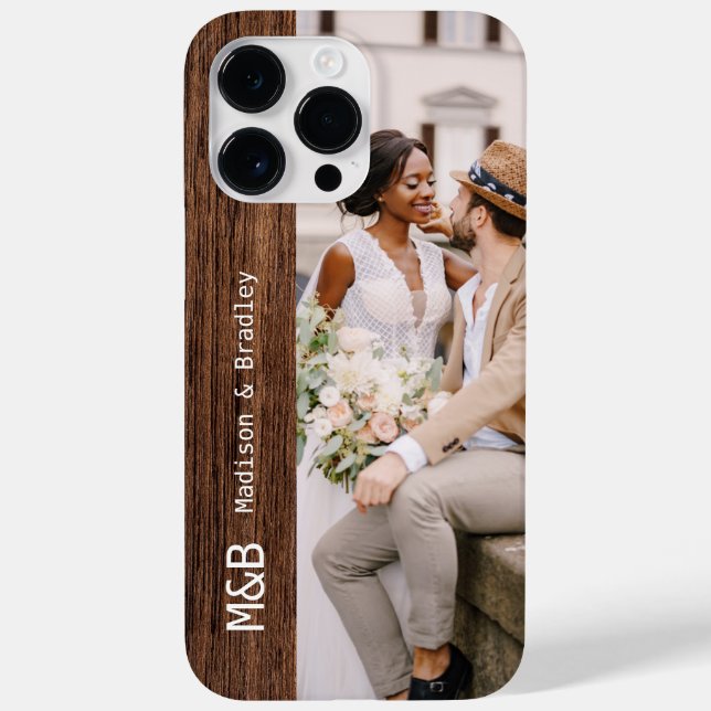 Coques Case-Mate iPhone Monogramme Photo Couple Wood Nom personnalisé (Verso)