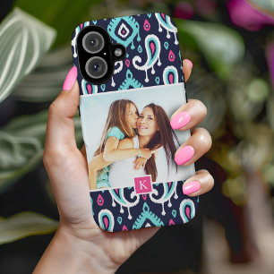 Coque Pour iPhone 16 Monogramme photo personnalisé Marine et Pink Ikat