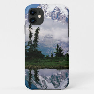 Coque iPhone 11 Mont Rainier reflété dans un lac de montagne