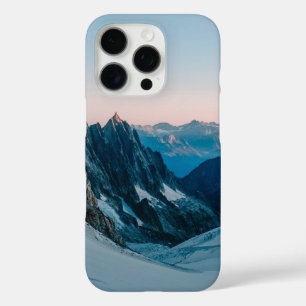 Coque iPhone 16 Pro Montagne Enneigée Sous Ciel Crise