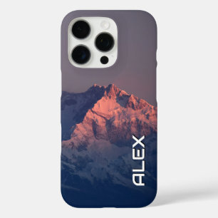 Coque iPhone 16 Pro Montagne Enneigée Sous Ciel Sombre