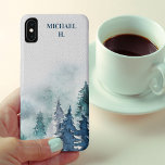 Case-Mate iPhone Case Moody Winter Forest Aquarelle personnalisée<br><div class="desc">Boîtier téléphonique personnalisé avec moody aquarelle scène de forêt d'hiver. Le modèle est configuré pour que vous puissiez ajouter votre nom dans une typographie majuscule et élégante. Conçu pour s'adapter à l'iphone XS Max mais il conviendra à de nombreux autres modèles. Si vous choisissez un autre modèle, assurez-vous que la...</div>