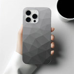 Coque Case-Mate iPhone Motif géométrique de maillage gris clair<br><div class="desc">Motif iPhone 15 Coque-Mate gris clair. Maille géométrique Triangle cool avec dégradé gris foncé clair.</div>